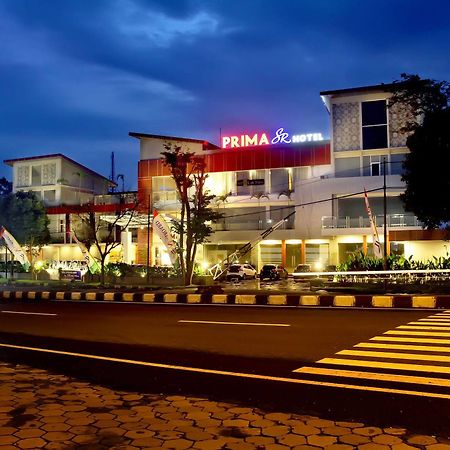 Prima Sr Hotel & Convention Yogyakarta Слеман Екстериор снимка