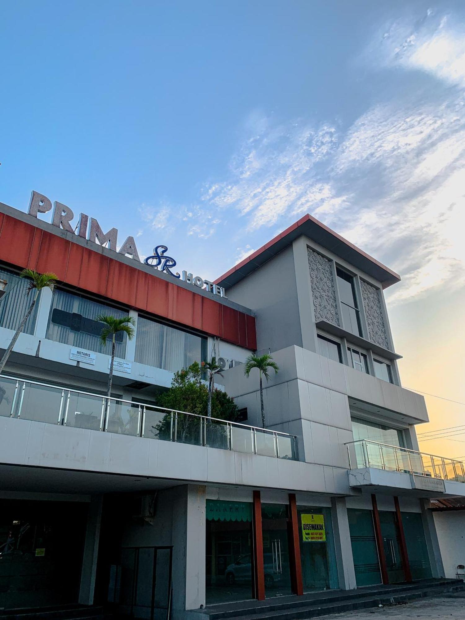 Prima Sr Hotel & Convention Yogyakarta Слеман Екстериор снимка
