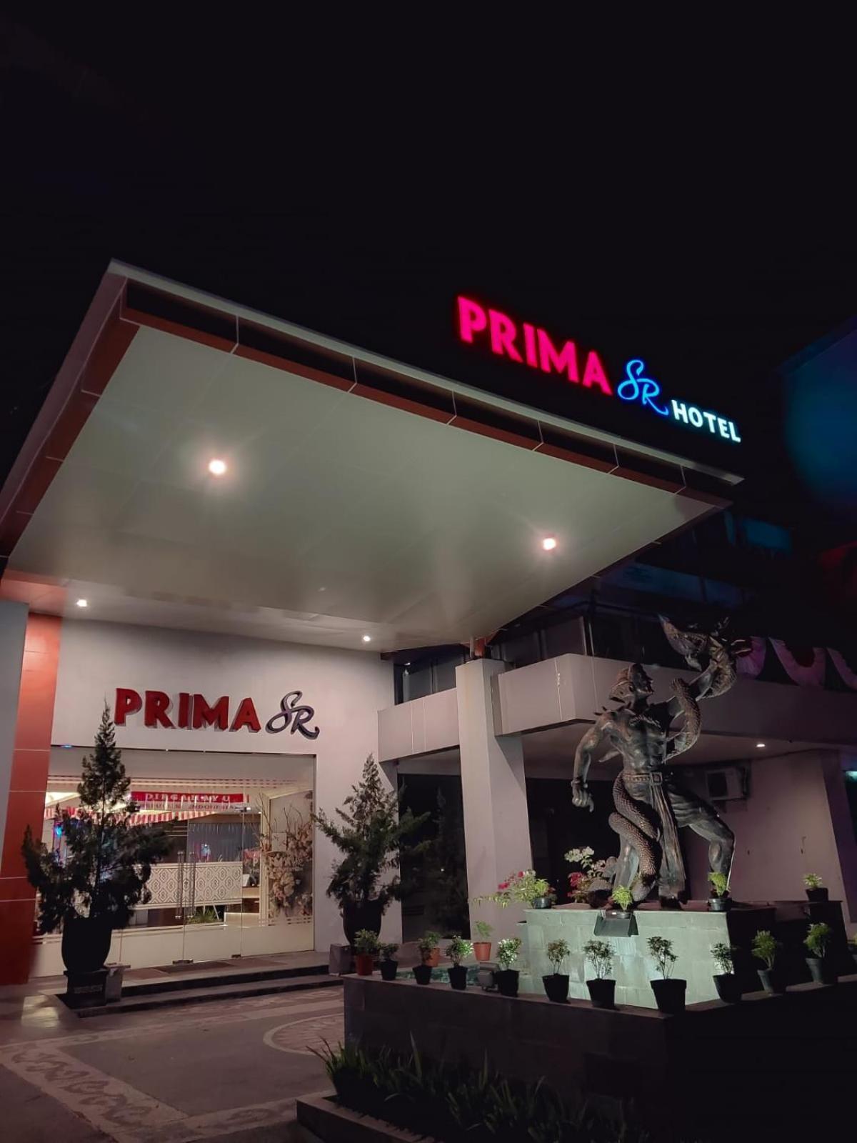 Prima Sr Hotel & Convention Yogyakarta Слеман Екстериор снимка