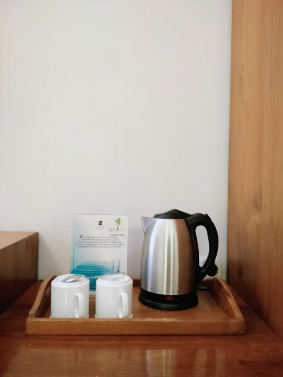 Prima Sr Hotel & Convention Yogyakarta Слеман Екстериор снимка