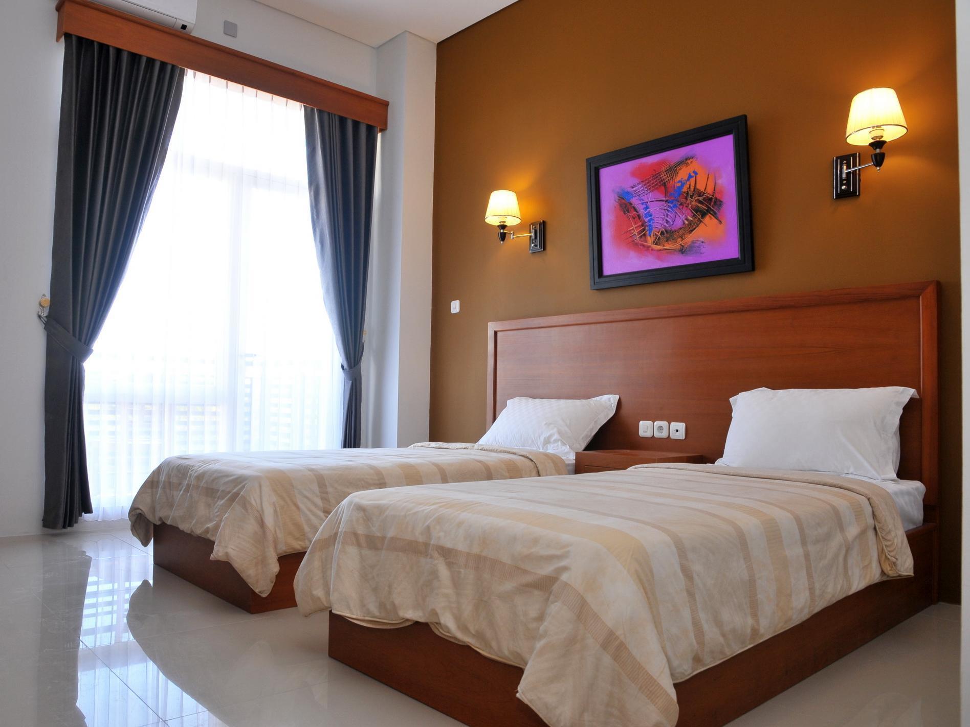 Prima Sr Hotel & Convention Yogyakarta Слеман Екстериор снимка
