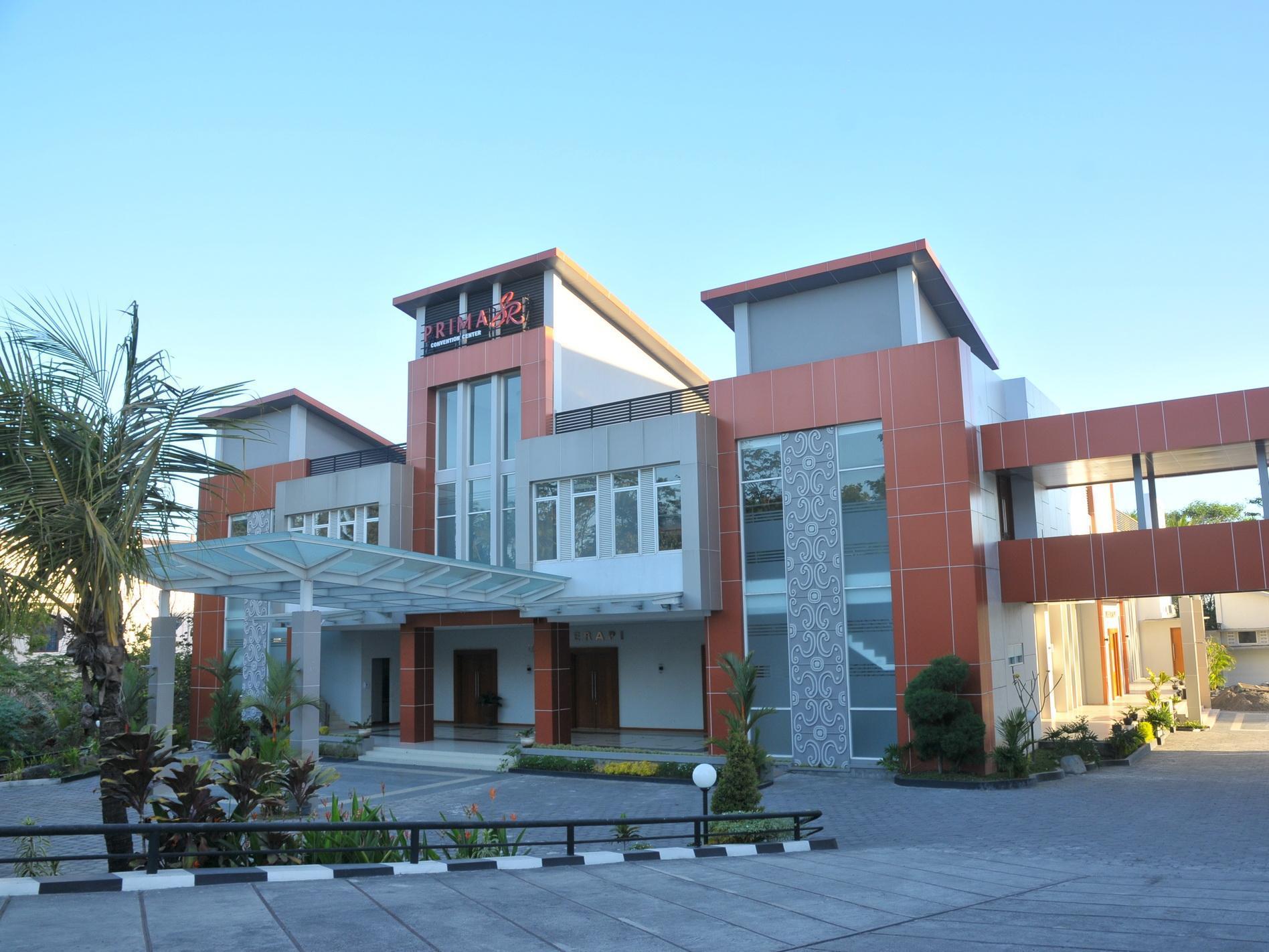 Prima Sr Hotel & Convention Yogyakarta Слеман Екстериор снимка