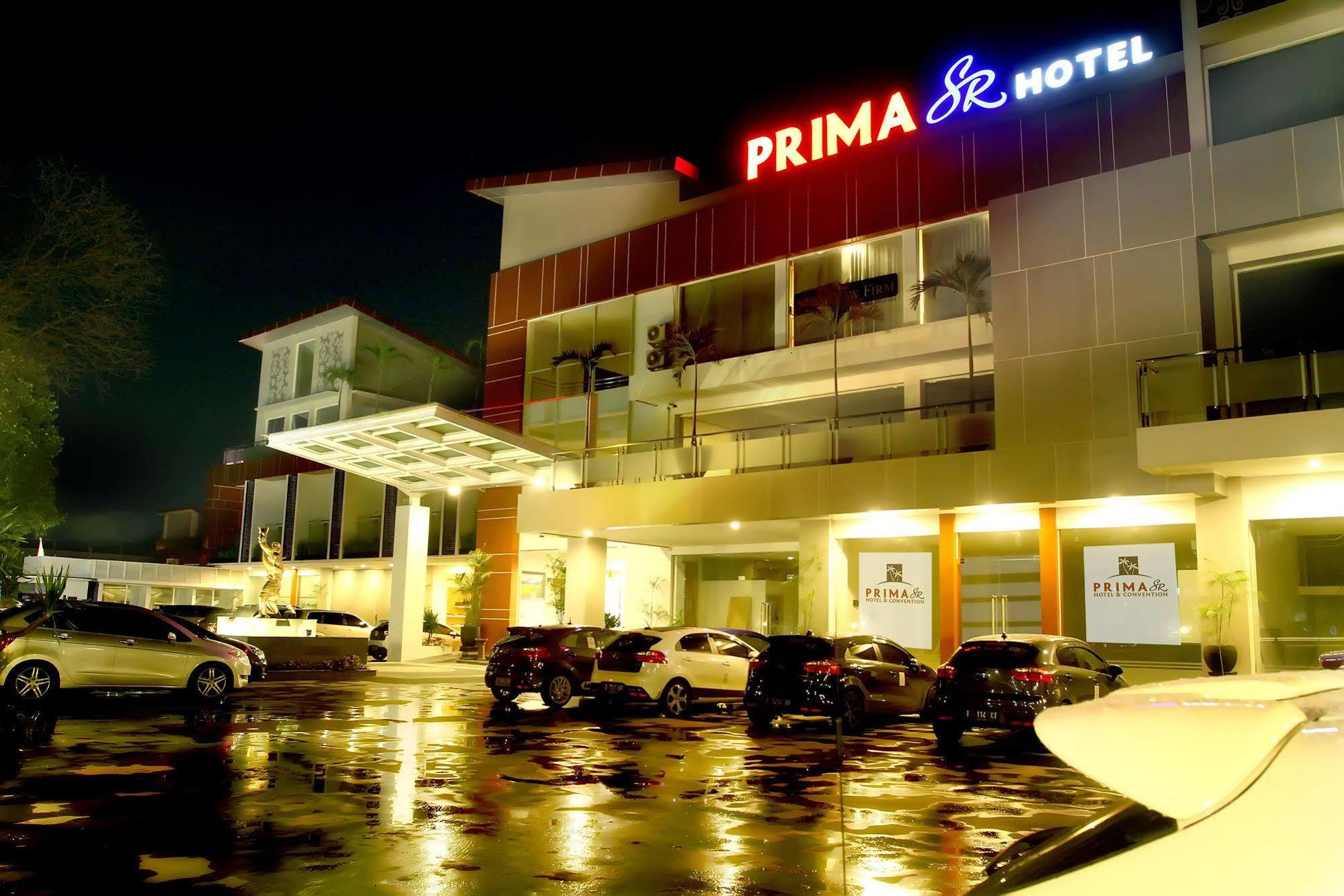 Prima Sr Hotel & Convention Yogyakarta Слеман Екстериор снимка