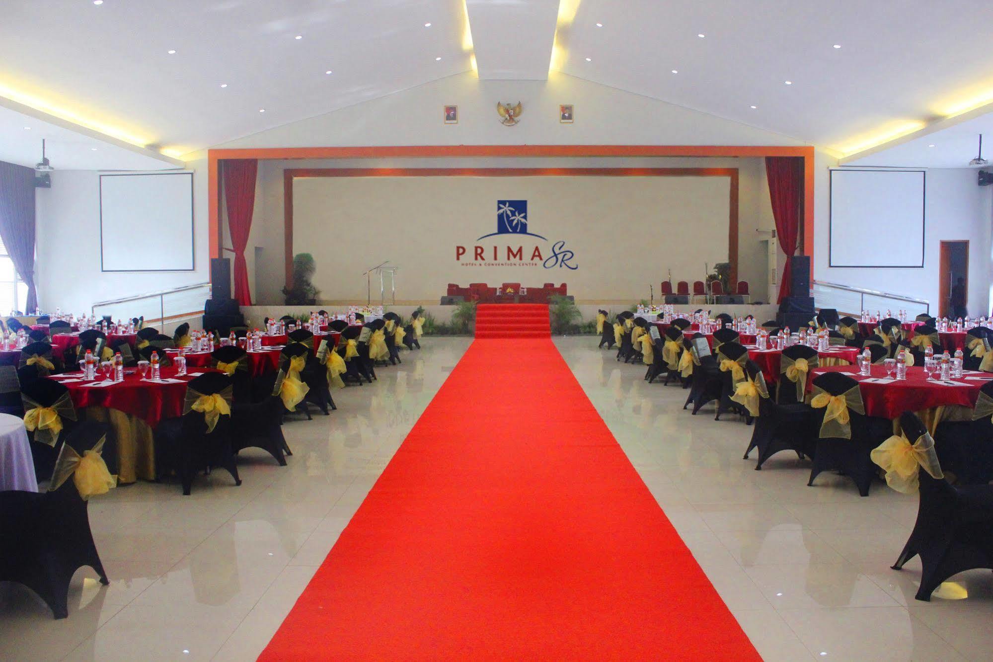 Prima Sr Hotel & Convention Yogyakarta Слеман Екстериор снимка
